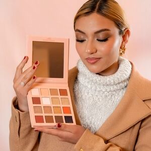16 Nudes of Miami Eyeshadow Palette By Totemica
